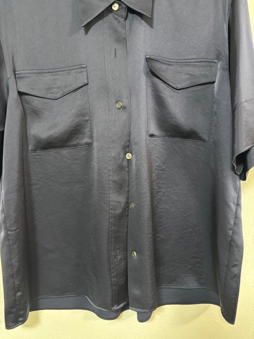 ロワン　loin 井川遥　サテンボタンシャツ