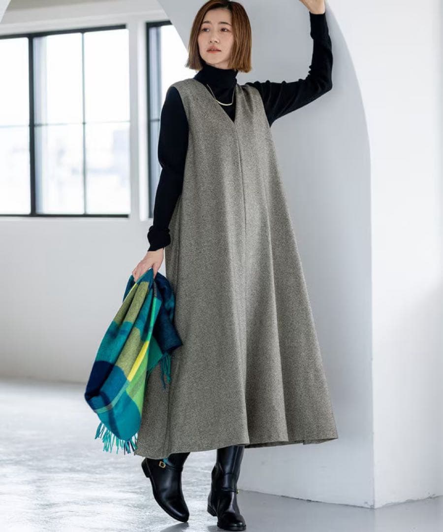 23区　ラメミックスツイード Vネックワンピース