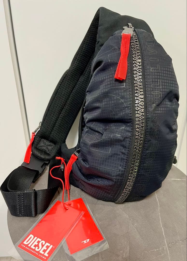 バッグ DIESEL Zip-D Crossbody X