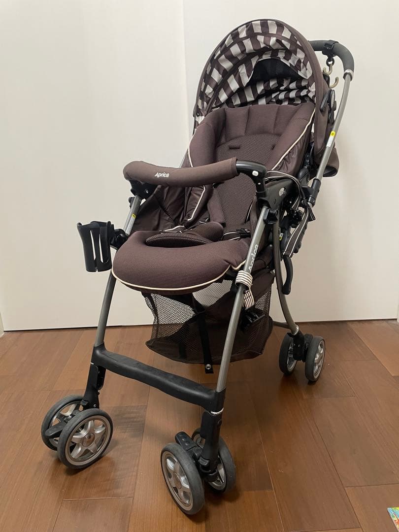 希少人気色　ラクーナ　ベビーカーAprica アップリカ　ブラウン　引取歓迎