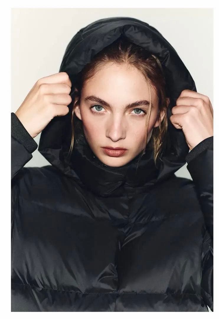 ZARA 撥水・防風フード付きショートダウンジャケット