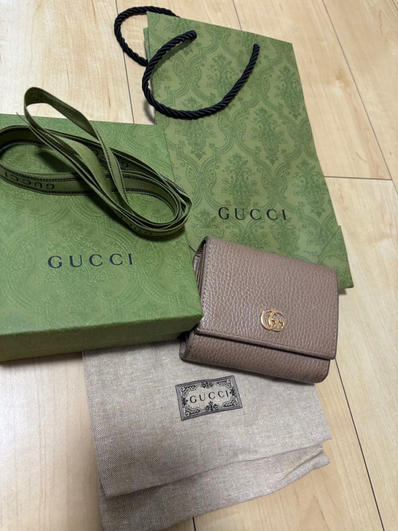 GUCCI ピンクブラウン 二つ折り財布