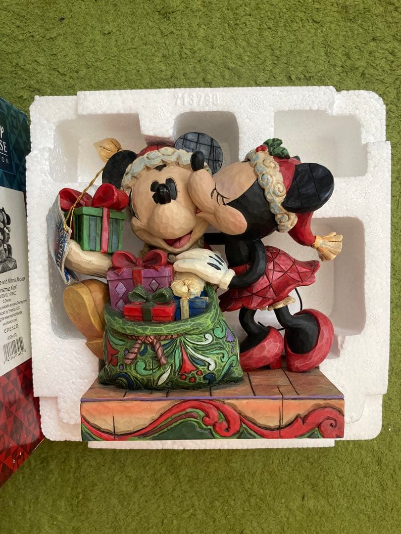 ディズニー トラディションズ ミッキー・ミニー クリスマスフィギュア