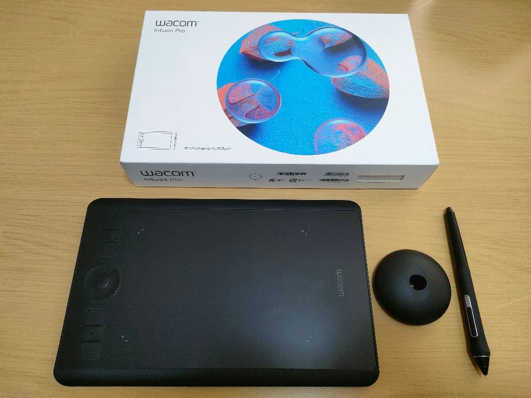 Wacom Intuos Pro Small（PTH460K0D）