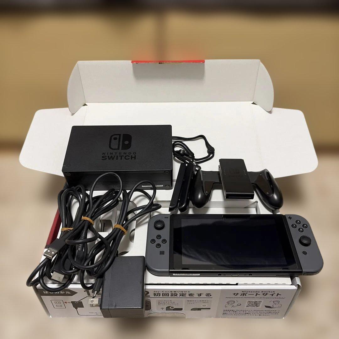 Nintendo Switch 本体　Joy-Con(L)/(R) グレー