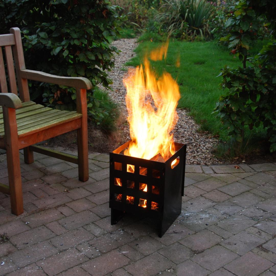 オランダ設計のお洒落な火鉢　篝火　Esschert Firebasket