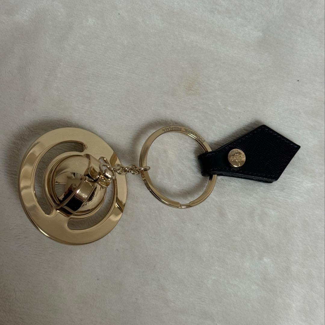 ヴィヴィアン★キーホルダー★オーブ★ゴールド×黒系★美品★箱付き