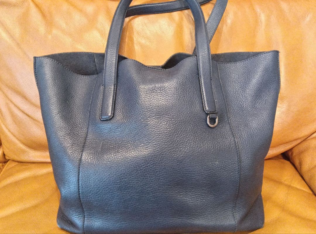 TOD'S ペーパーバッグ　ネイビー レザー トートバッグ