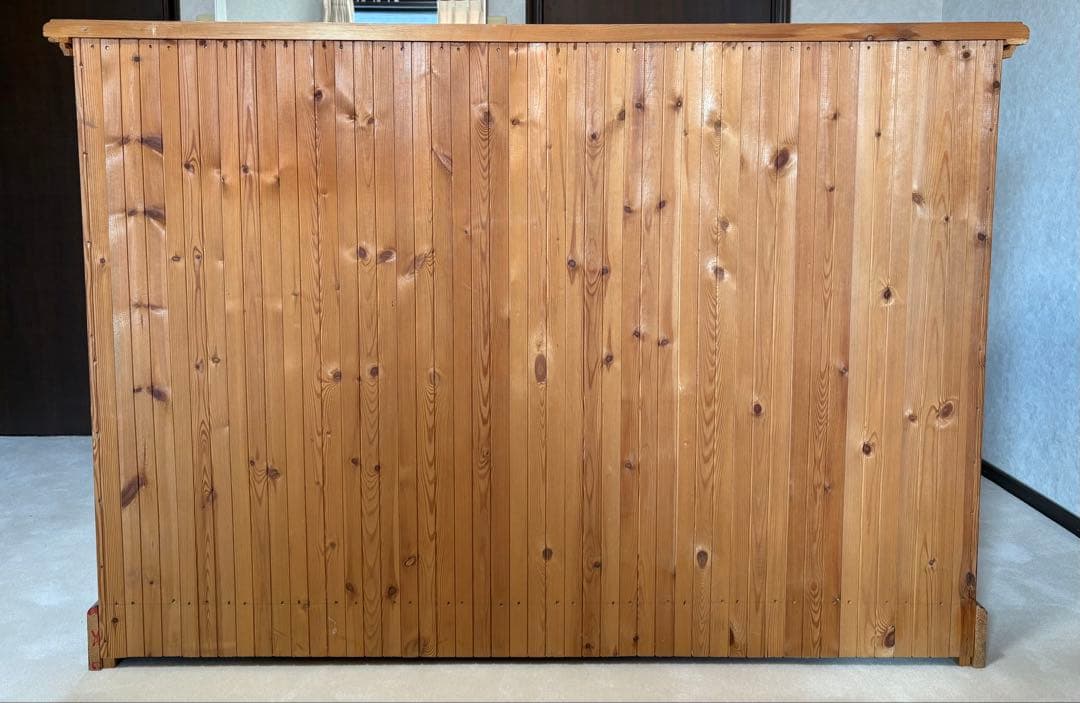 アンティーク風の本棚