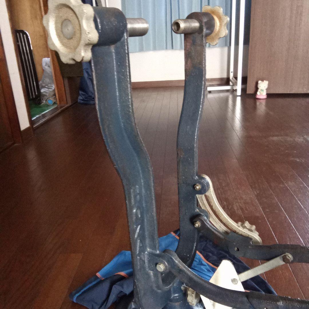 HOZANホーザン振れ取り台 鋳鉄製 自転車メンテナンス用330