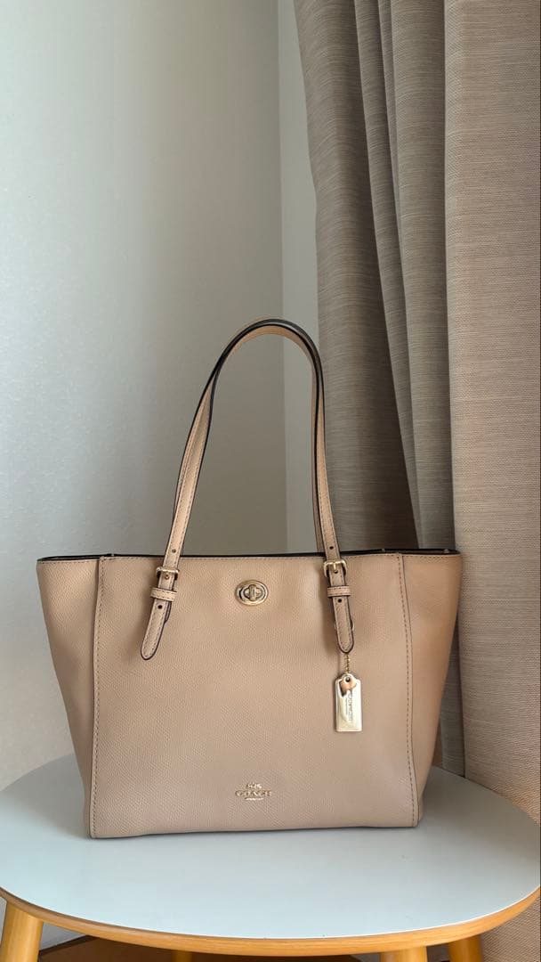 ベージュ レザートートバッグ