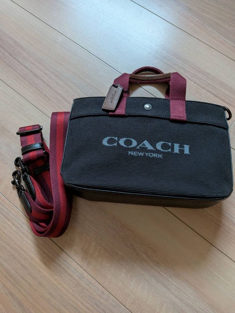 COACH ブラック バーガンディ トートバッグ