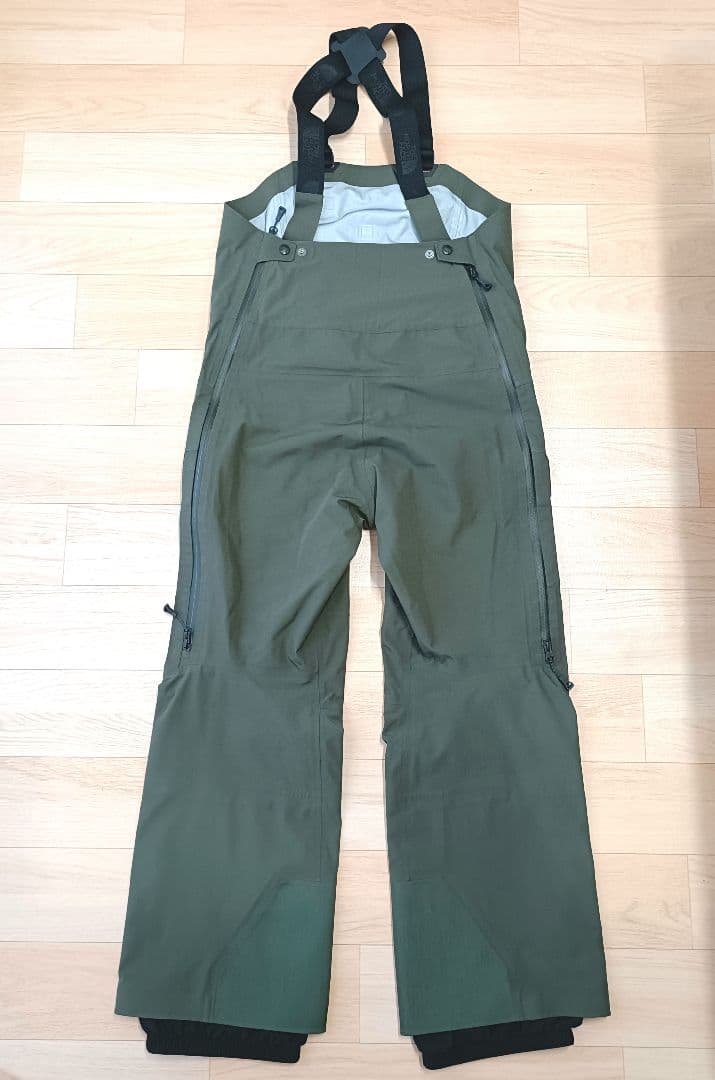 試着のみ RTG NS62204 WM 定価7万円　カーキ　ビブ パンツ