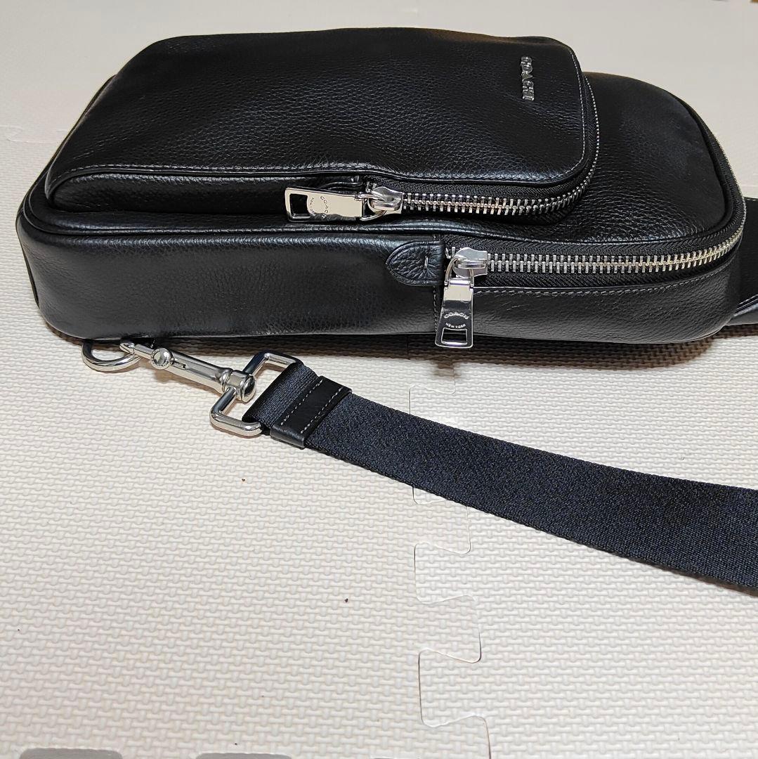 【極美品】COACH コーチ ボディバッグ　イーサンパック　黒　ブラック