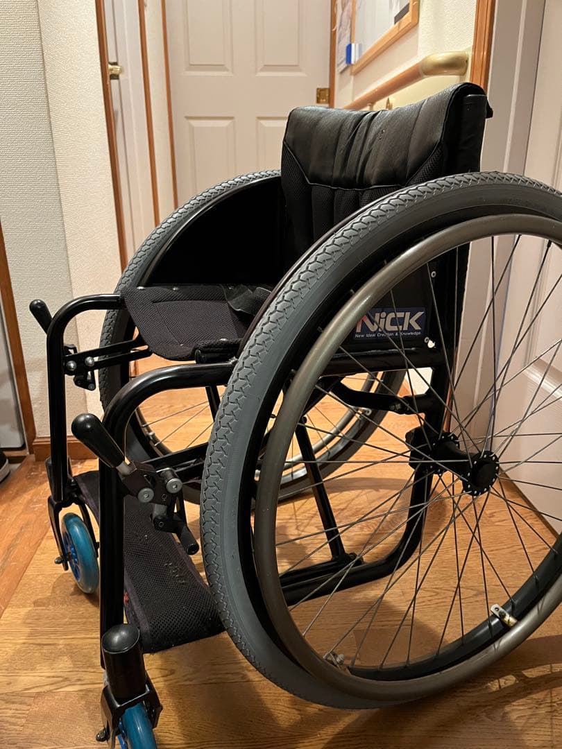 【最終値下げ】　自走式車いす　ニック　フットレストなし　小さめ