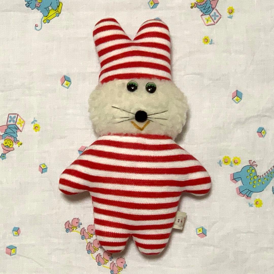 むにゅ　プクプク　ぬいぐるみ　作家