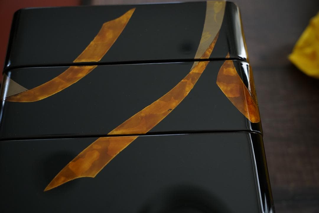 輪島塗　前田松斎作　熨斗蒔絵三段重箱