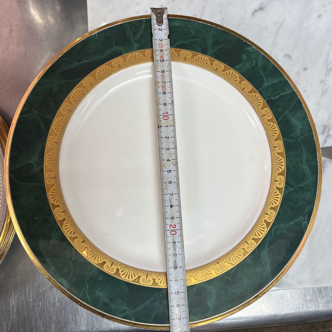 エレガントなセラミック皿 3点セット