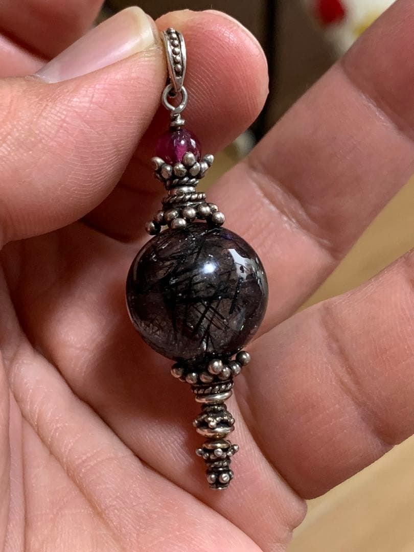 ブラックトルマリン　イン　クォーツのペンダント