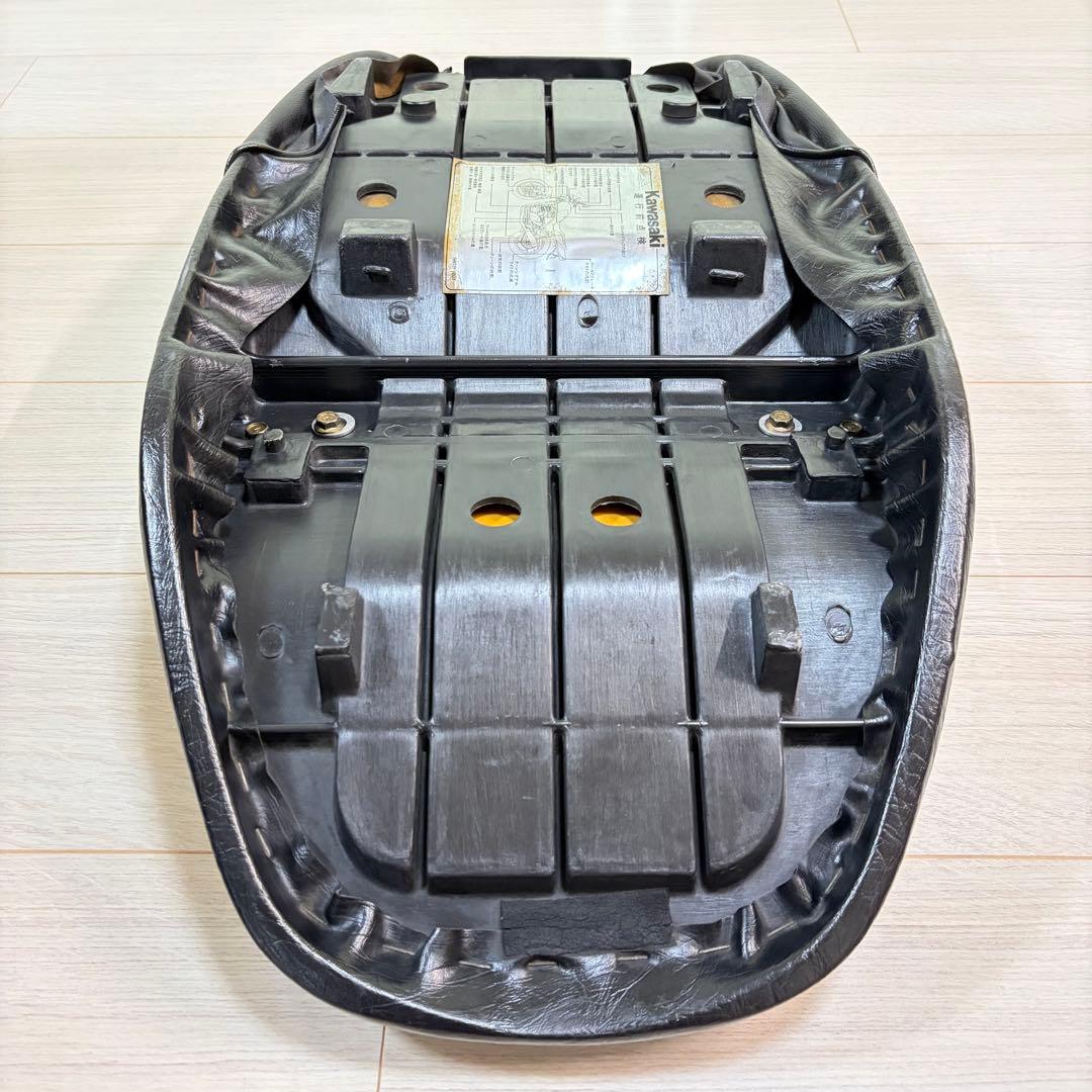 ゼファー1100 ZEPHYA1100 純正シート (アンコ抜き済) 送料無料