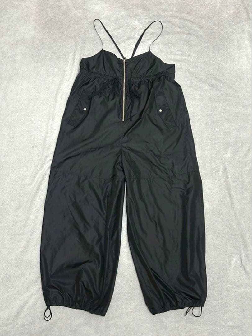 ADAM ET ROPE' アダムエロペ シャイニータフタ撥水ロンパース
