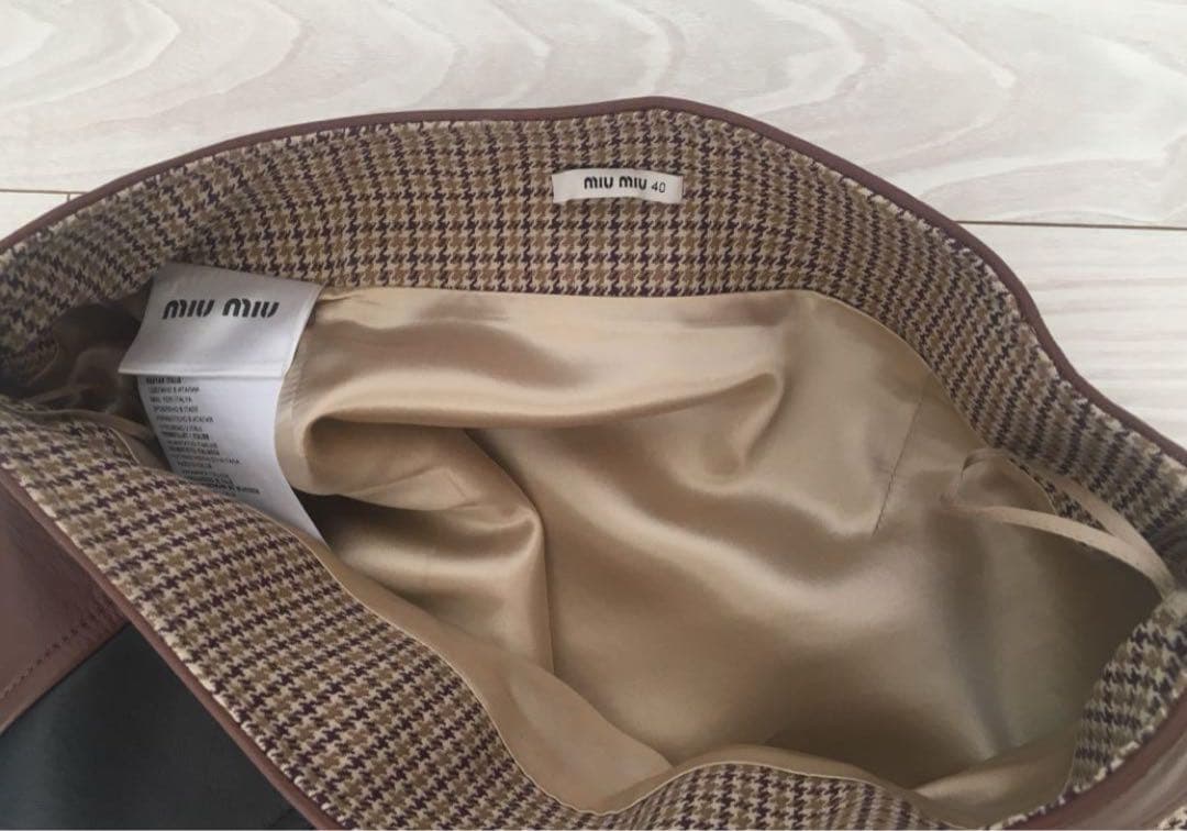 セール！miumiu ミュウミュウ スカート
