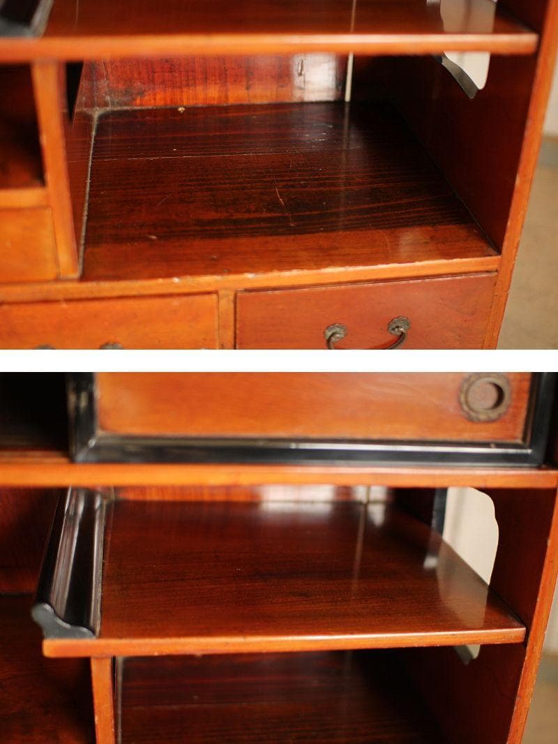 古い木製の茶箪笥　収納棚　小引き出し7杯