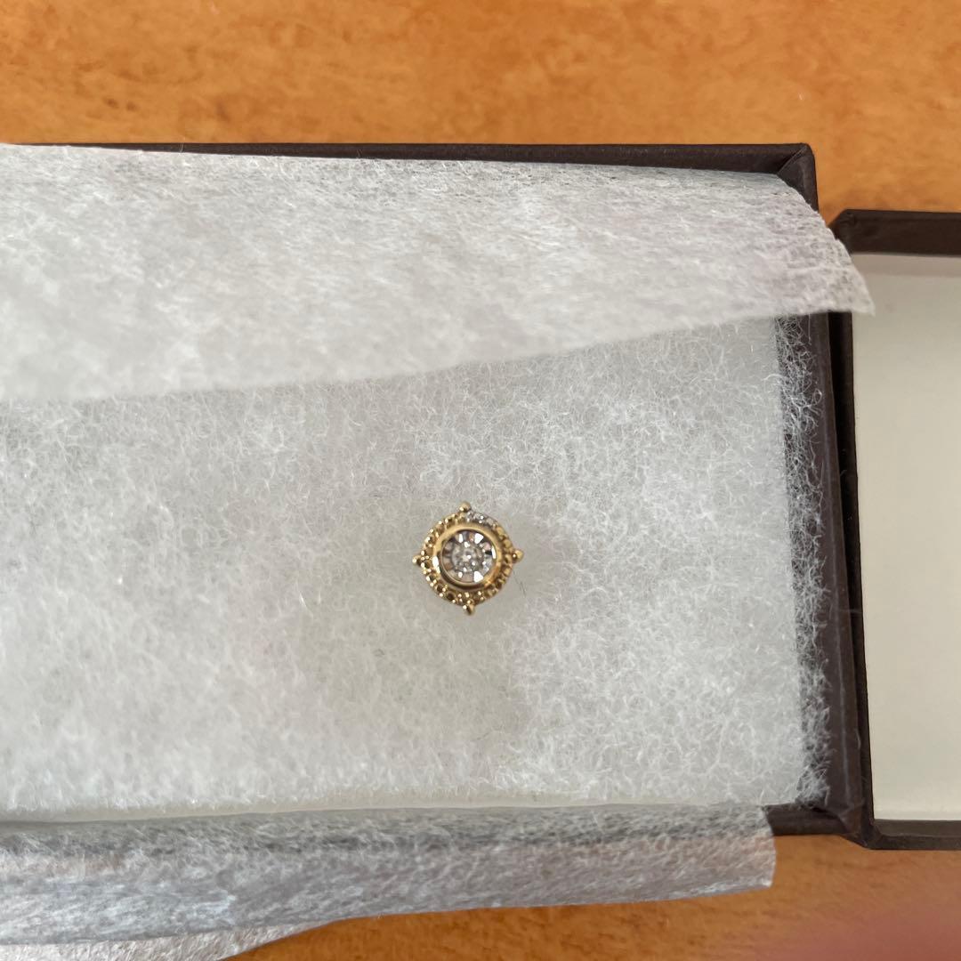 avaranch ネジ式 10k ダイヤモンド0.05ct片耳用