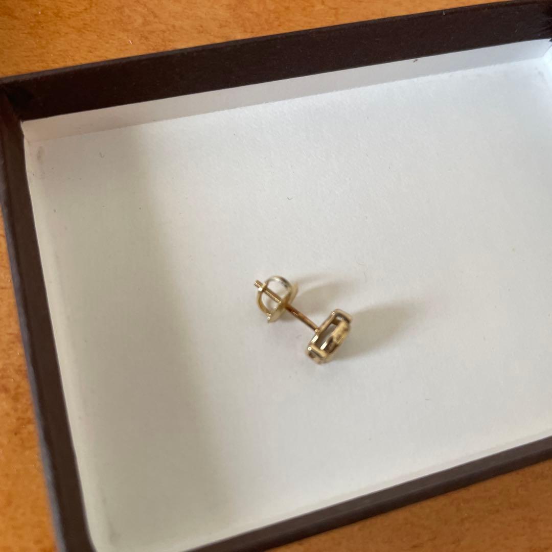 avaranch ネジ式 10k ダイヤモンド0.05ct片耳用