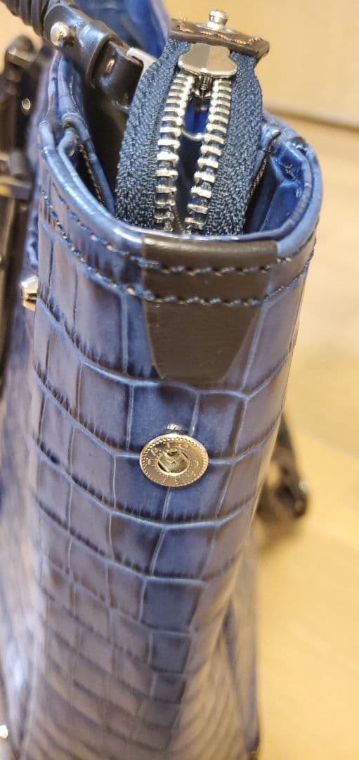 新品　Kiefer neu キーファーノイ アモーレ 本革 B4 クロコ型押し