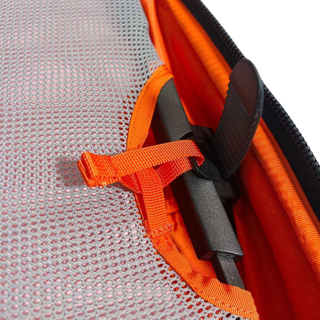 THULE Subterra Carry-On キャリーケース 2輪 ネイビー