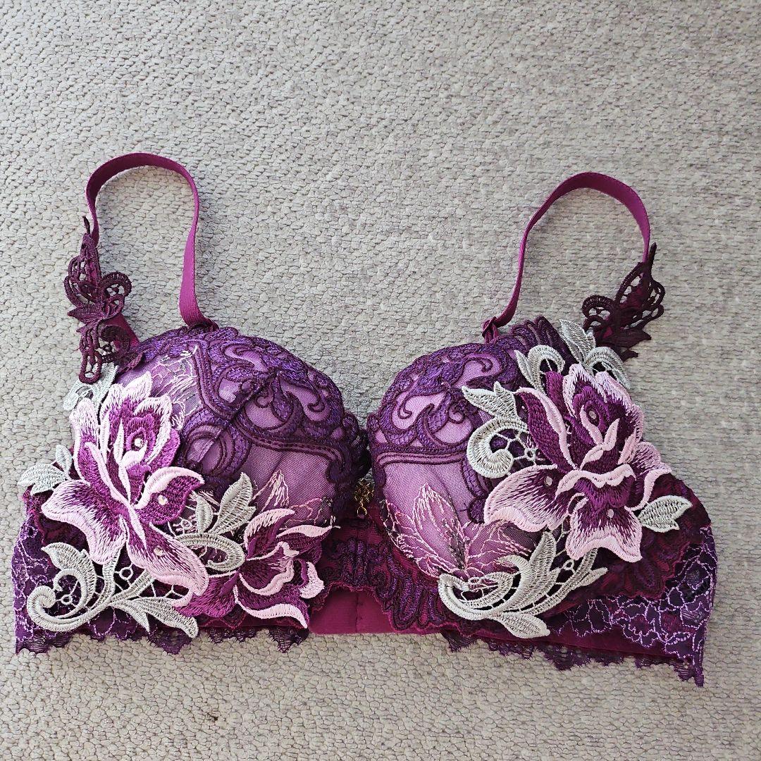 9/11大幅値下げ　サルート　82グループ　C65 ソング　ブラジャー　ガーター