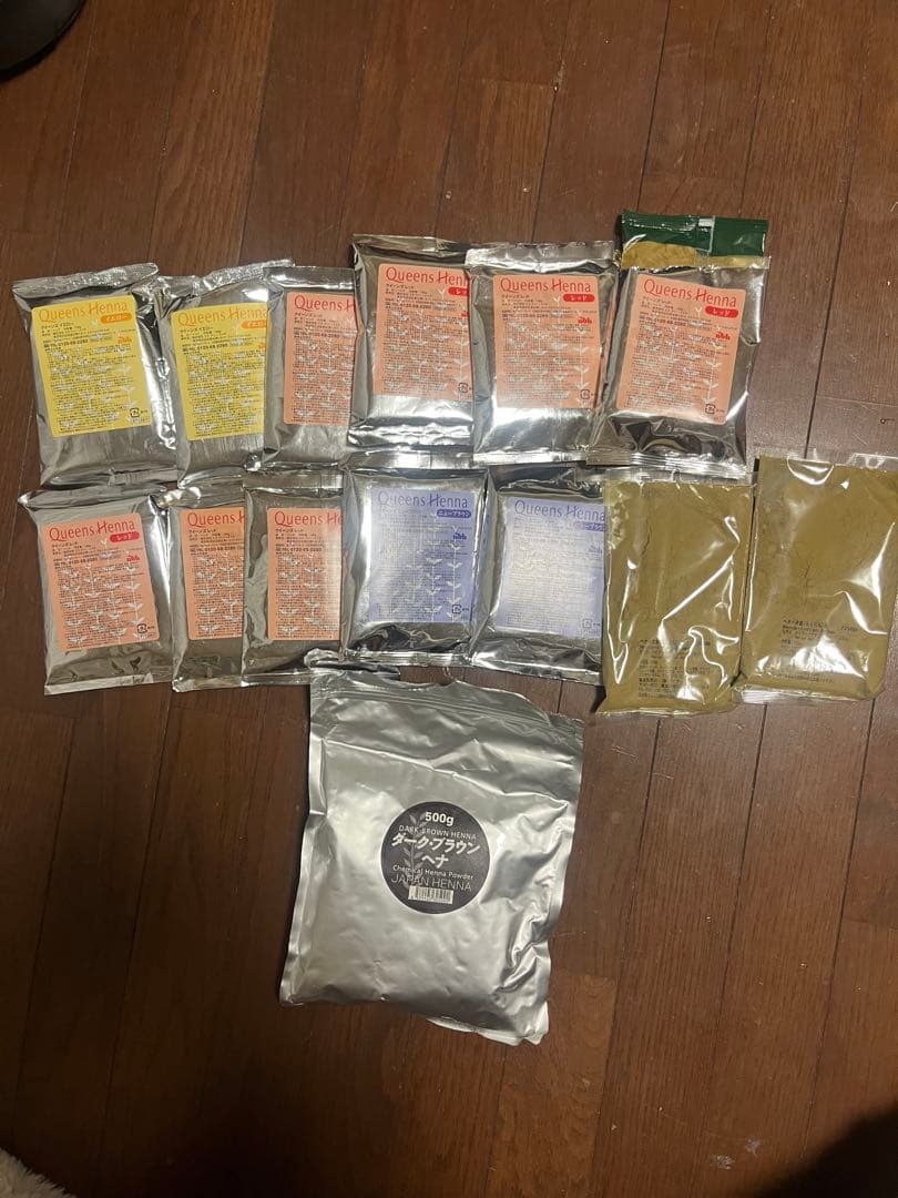 クイーンズヘナ　ナイアードセット　レッド　イエロー　ブラウン　他