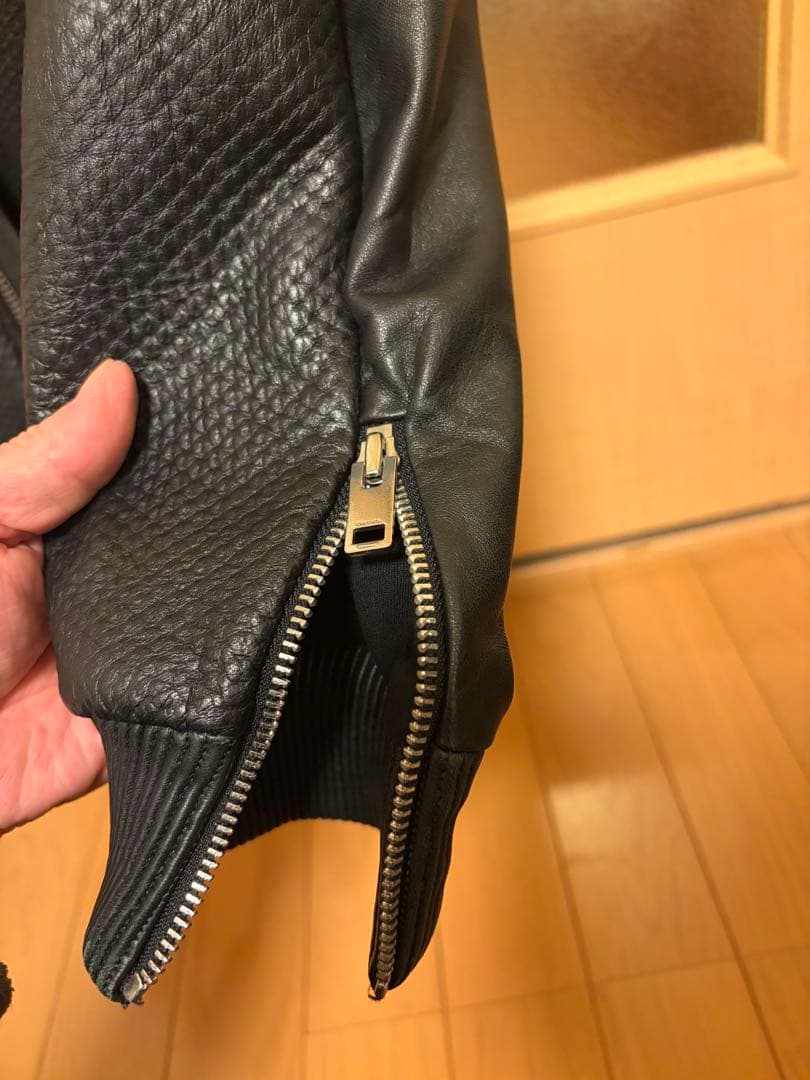 モカ ディーゼルラムレザーパーカー　サイズS ディンプル柄