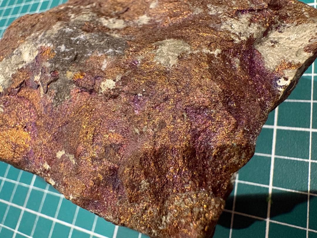 ピーコックオレ 原石 759g 天然石 鉱石 鉱物 置物 パワーストーン 斑銅鉱