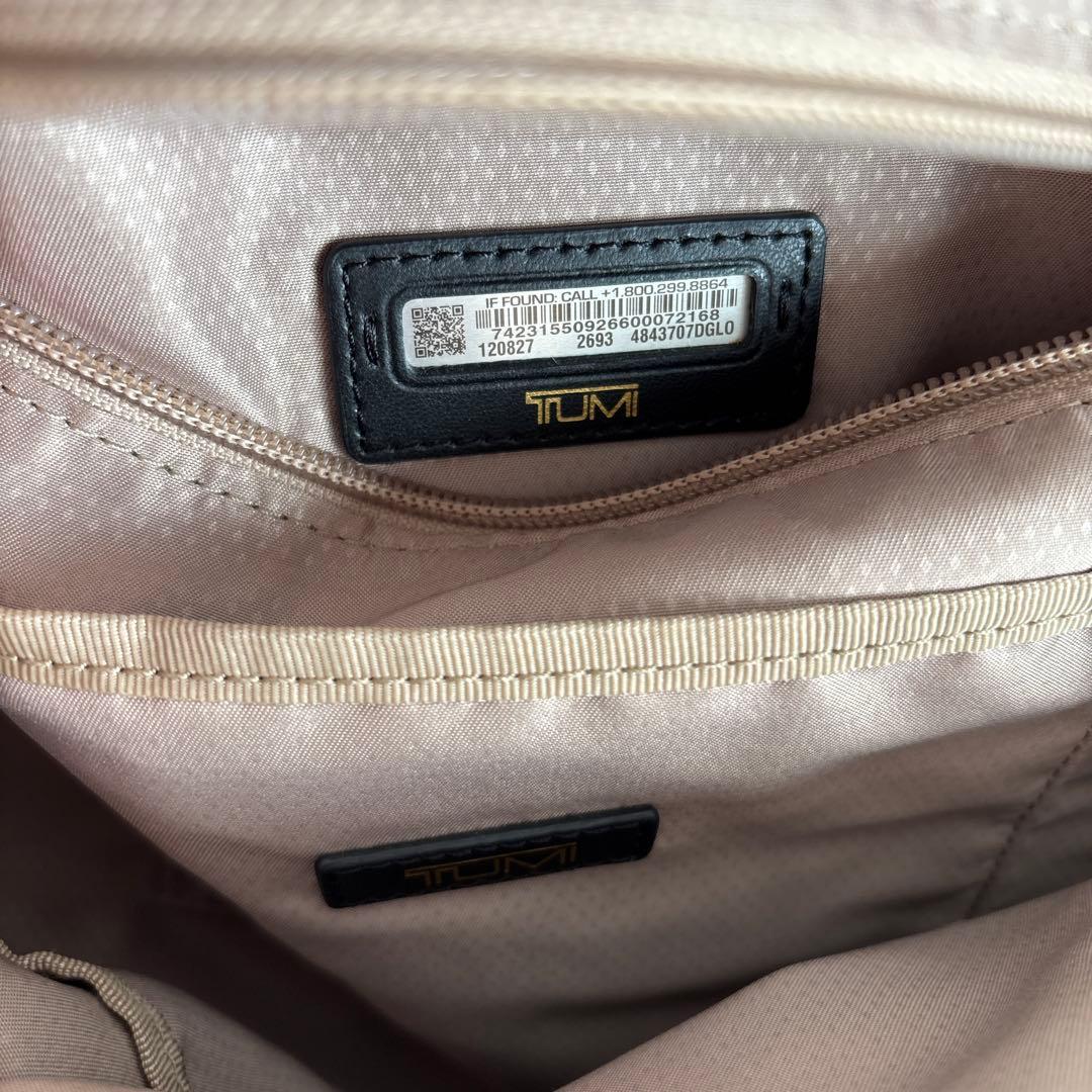 【yyy！！】TUMI バックパック ブラックxゴールド ビジネス 軽量