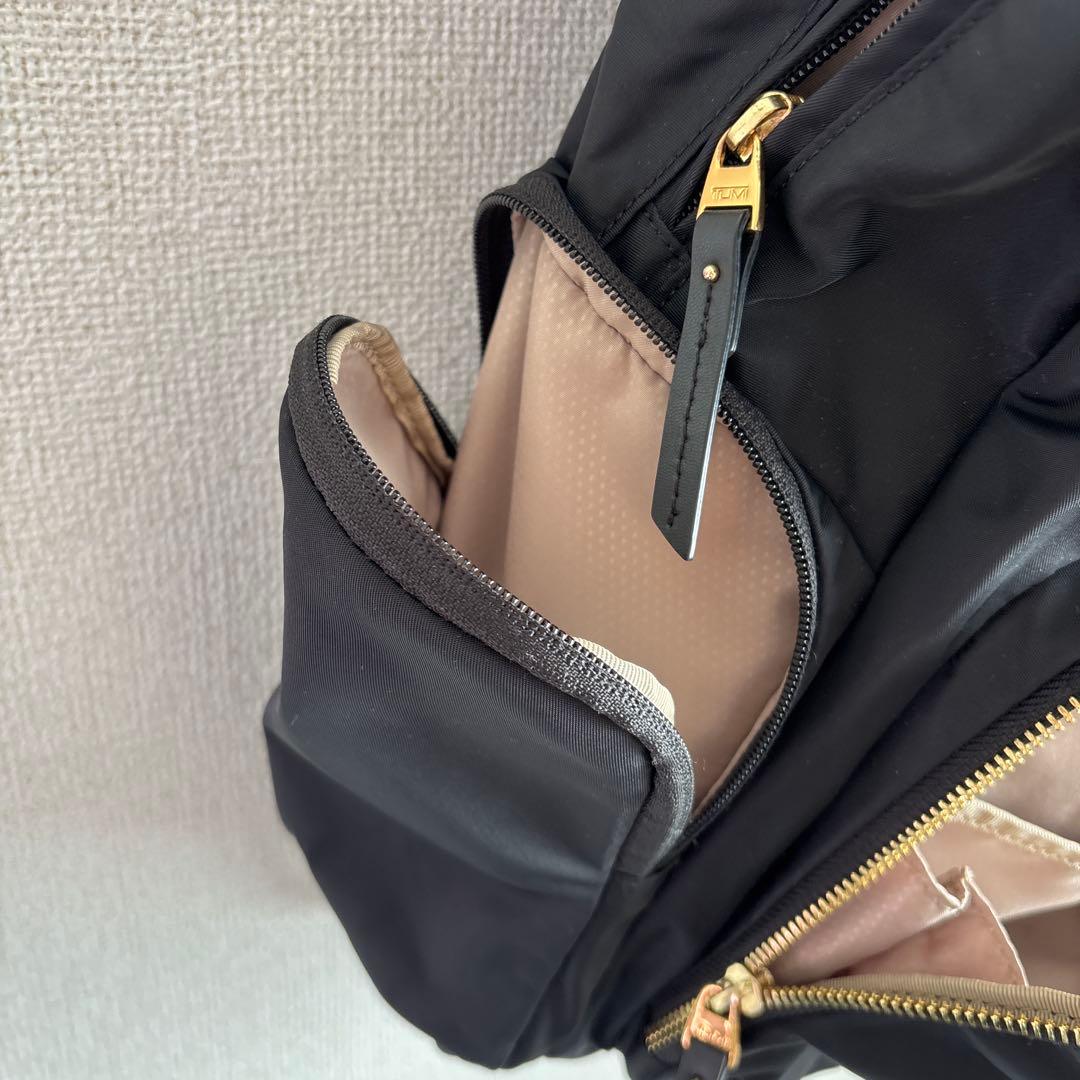【yyy！！】TUMI バックパック ブラックxゴールド ビジネス 軽量