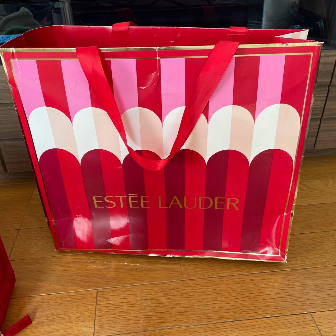 ESTEE LAUDER トライアルセット2023年　MIKIMIKIです