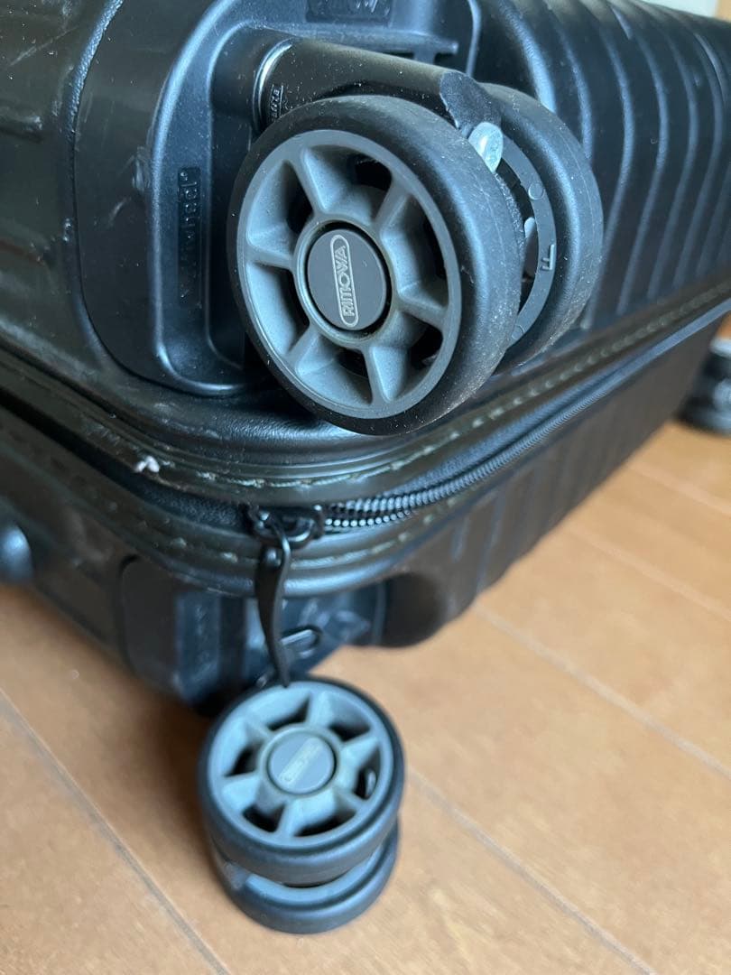 リモワ　サルサ　キャリーケース（RIMOWA SALSA）　4輪