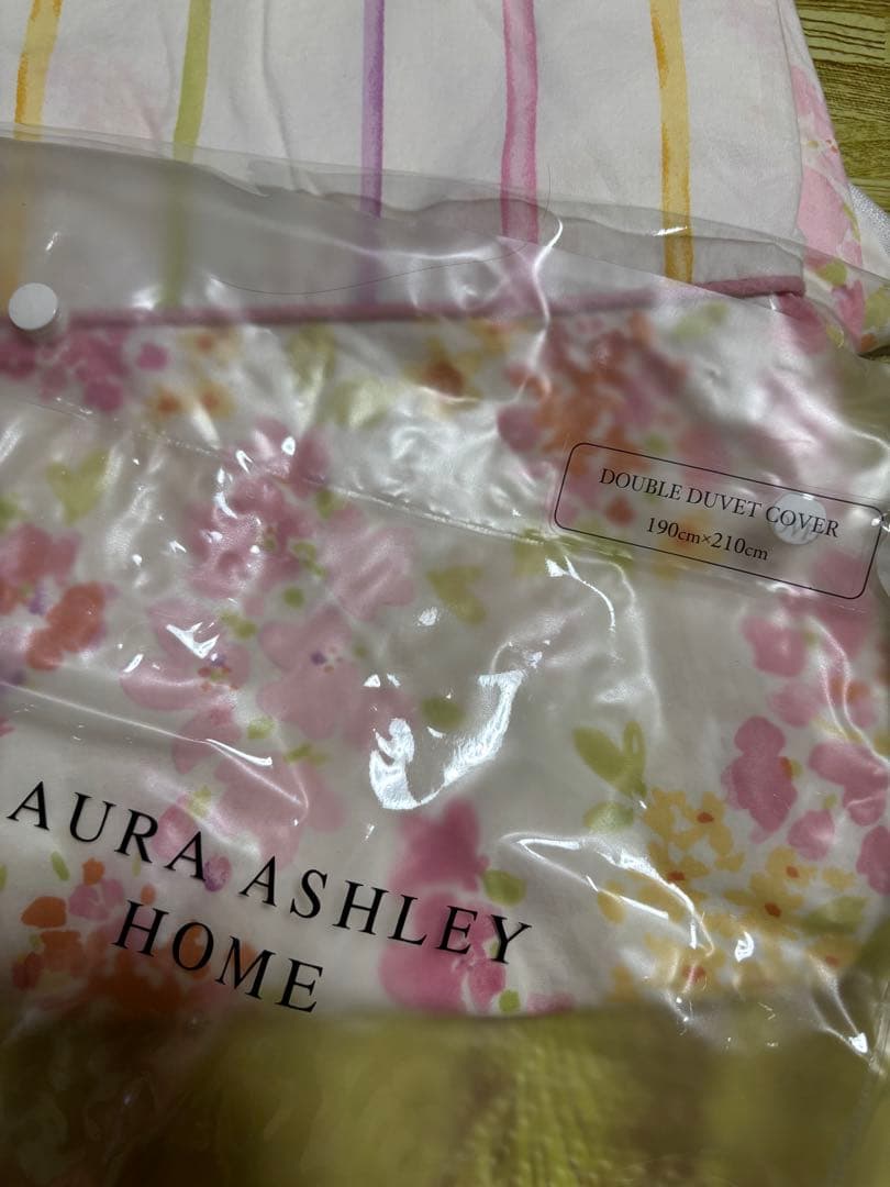 ローラアシュレイ　アメリ　花柄ベッドカバー　ダブル
