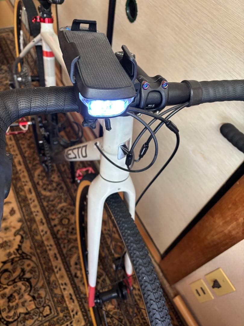 ネスト　ガベル　グラベルロードバイク　新古車同様