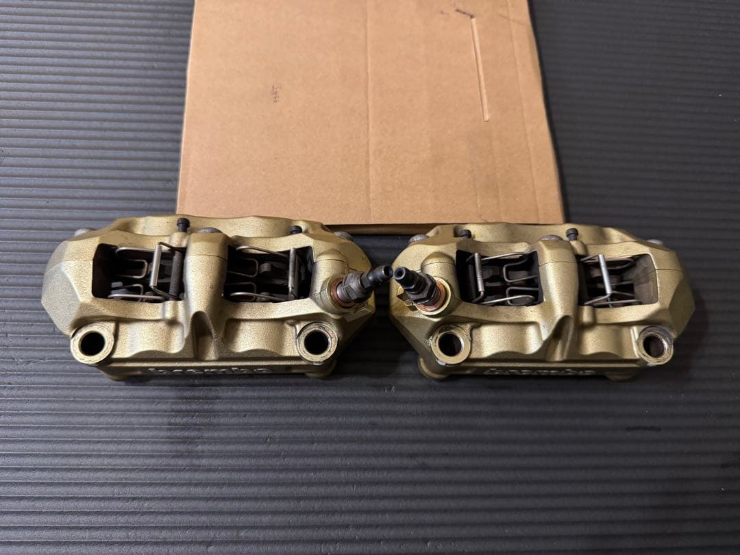 S*J様 brembo フロントキャリパー 100mm