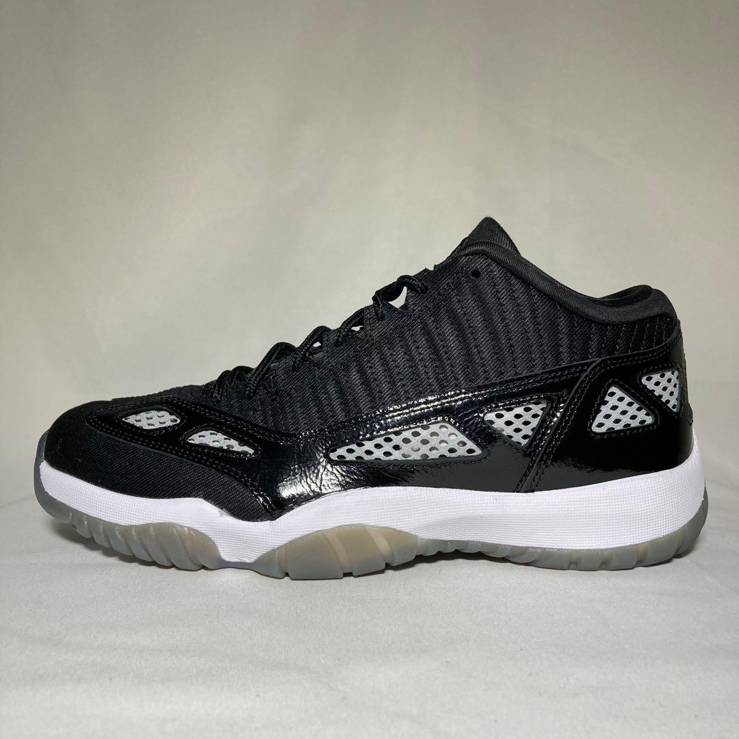 未使用級 Nike Air Jordan 11 Retro Low IE