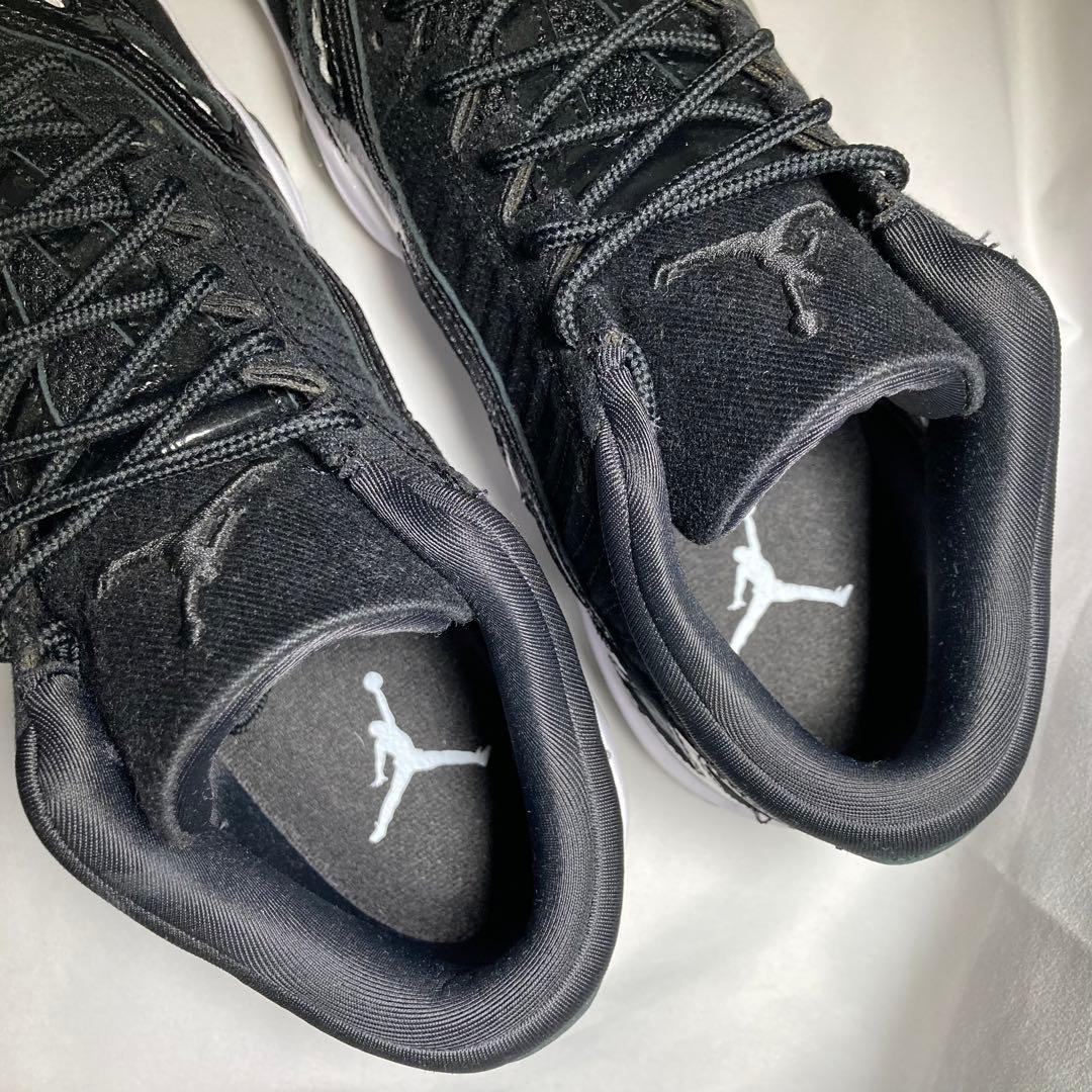 未使用級 Nike Air Jordan 11 Retro Low IE