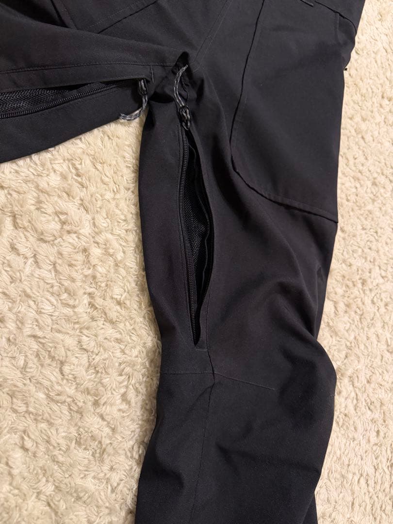 バートン　レディース　アヴァロン　ビブパンツ　Sサイズ　黒