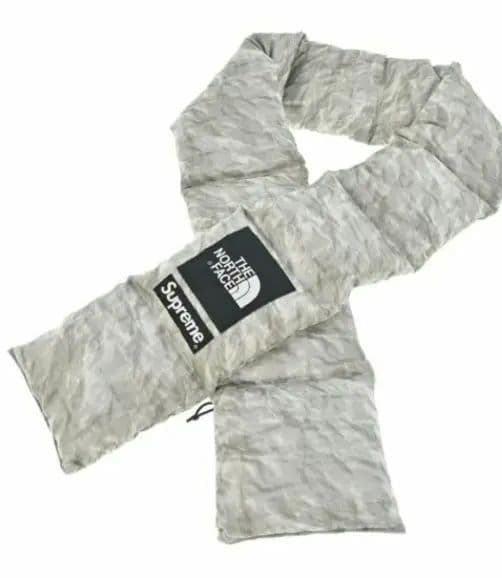 Supremeノースフェイス未開封　　　　　　　　700-Fillダウンスカーフ