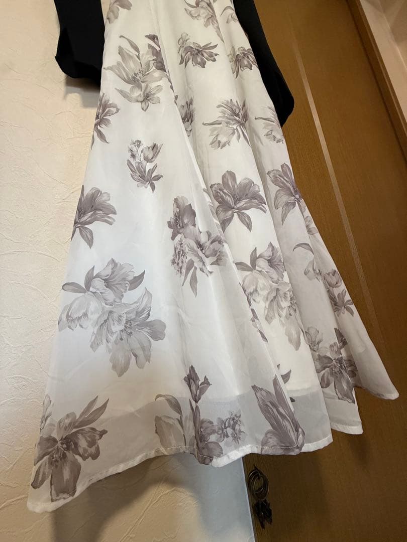 フラワードッキングロングスリーブワンピース