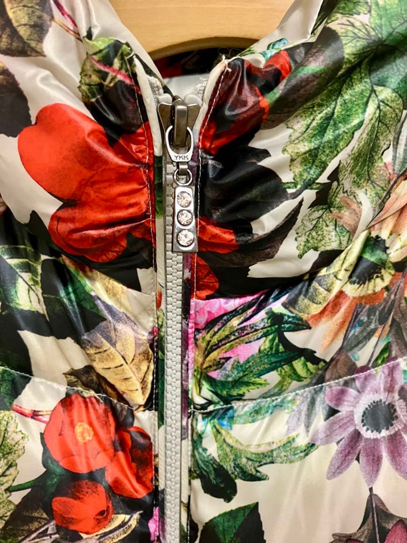 Super Beauty 花柄ダウンジャケット 42