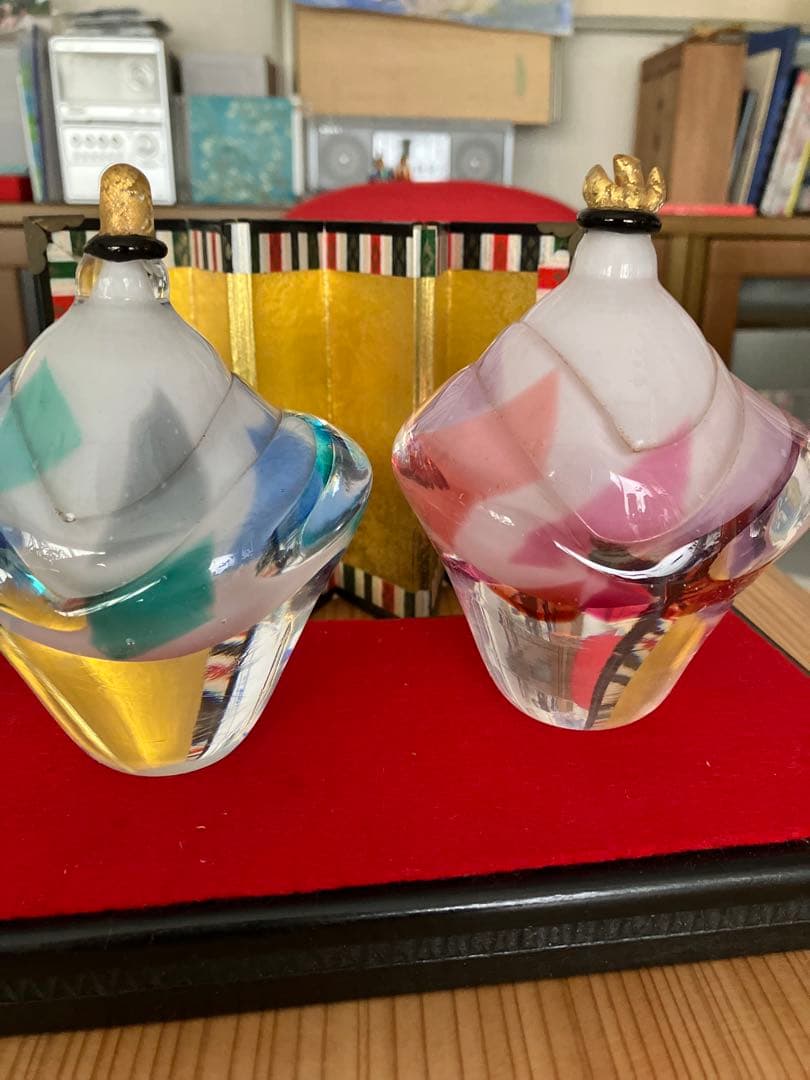 ガラスのひな人形