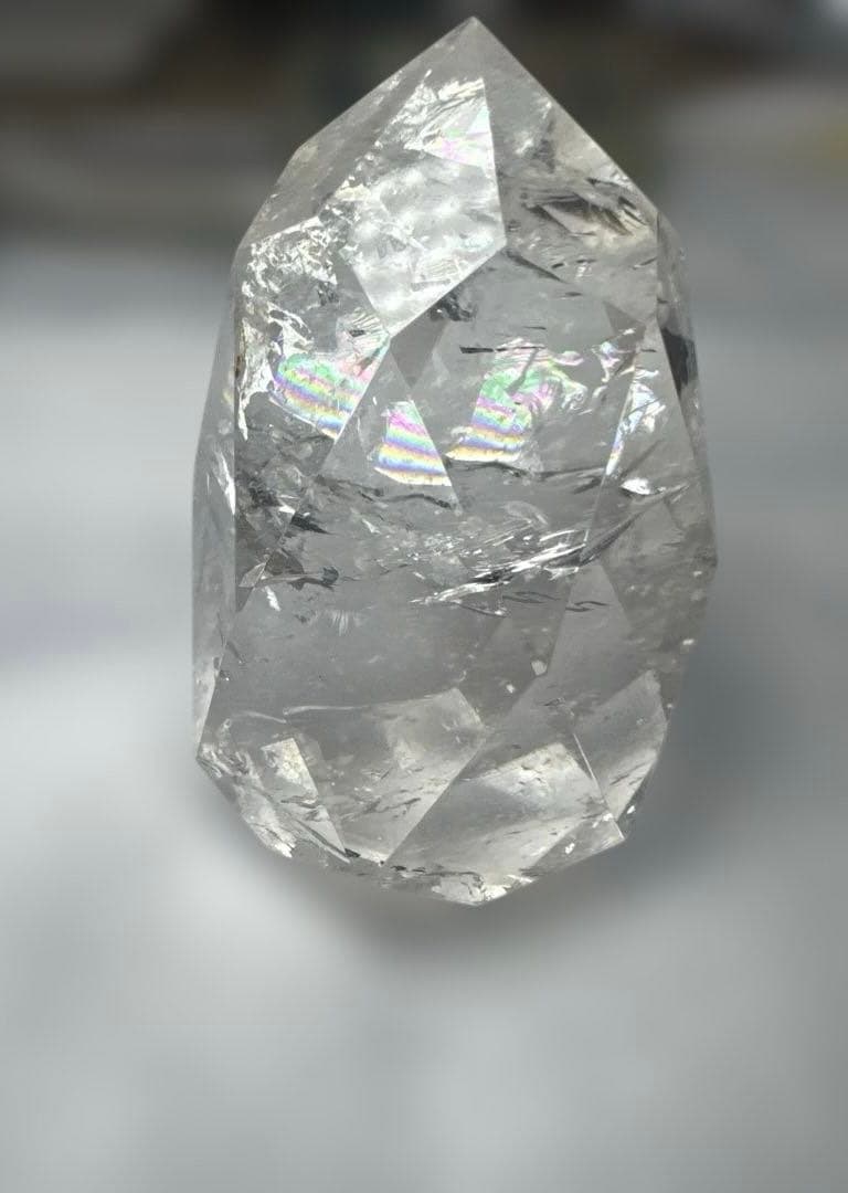 【高品質】ブラジル産 水晶 ポリッシュ原石 約8cm レインボー入り